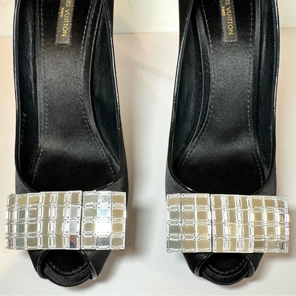 Louis Vuitton Music Hall Black Satin Peep Toe Heel W Mirror Crystal Logo Sz 38.5